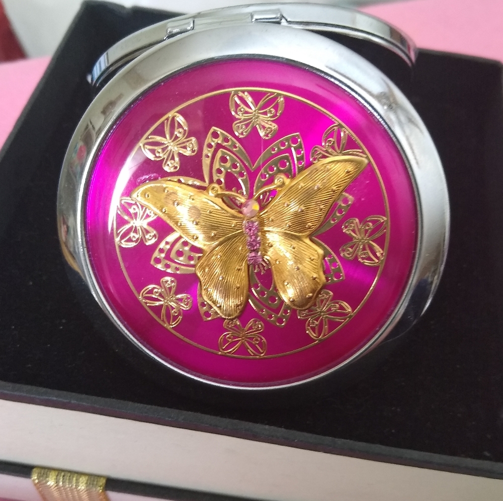 Butterfly Compact Mirror - Picture 1 of 6